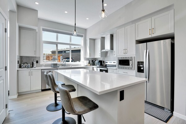 Microwave, oven, stovetop, dishwasher