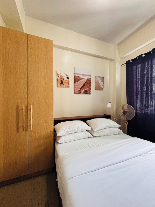 Camera, 1 camera da letto, balcone | 1 camera