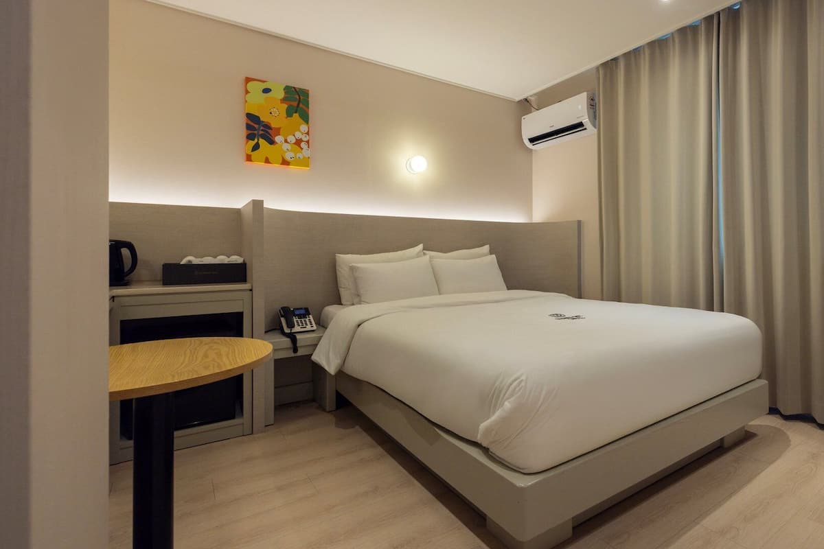 Standard Double Room | Premium bedding, laptop workspace, soundproofing, free WiFi