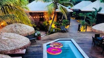 Outdoor pool, pool umbrellas