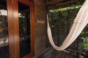 Crocodile - WITH ENSUITE PRIVATE MINI POOL | Terrace/patio