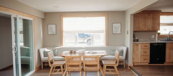 Family friendly 3-bedroom Mina Lake home