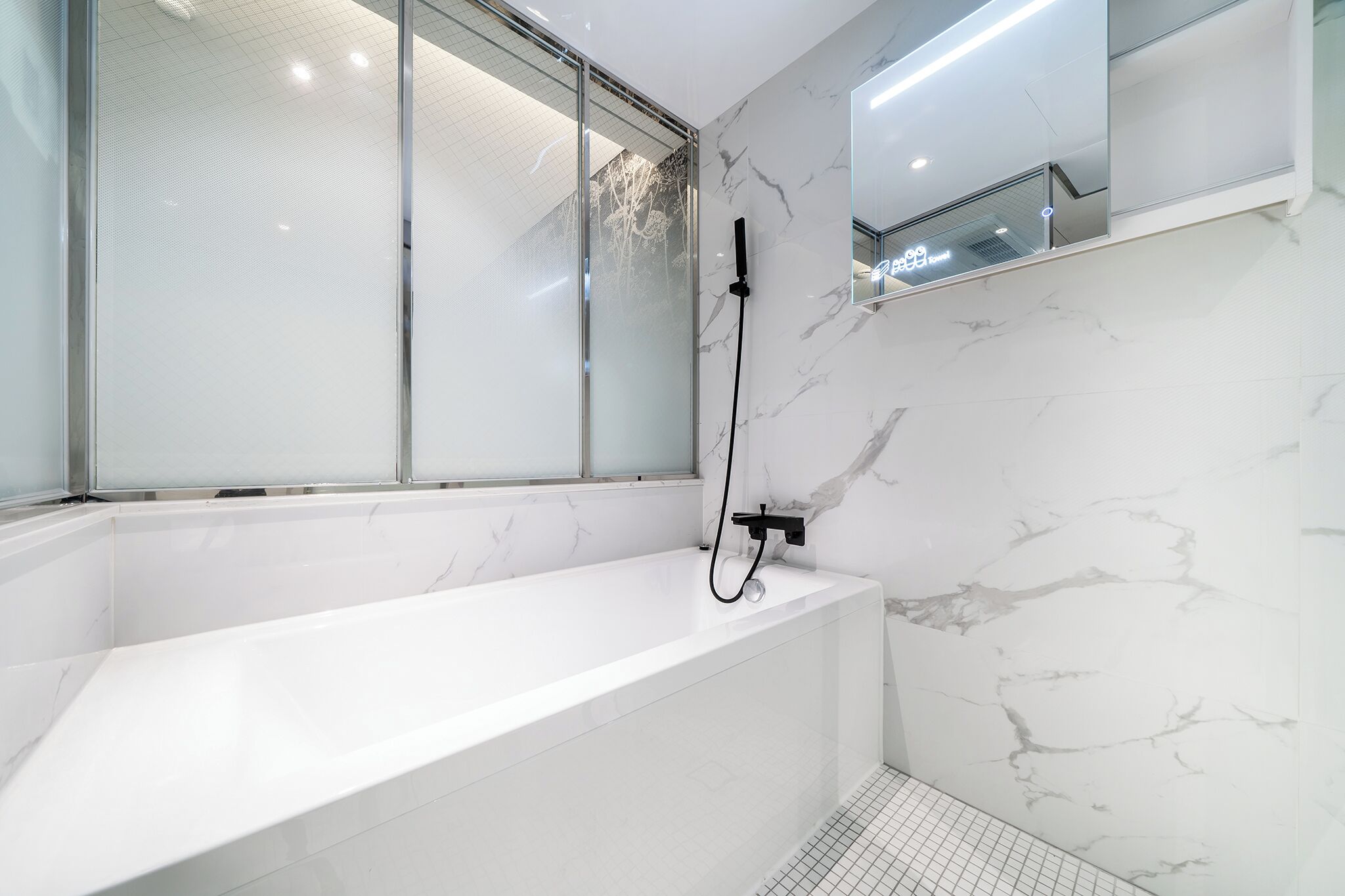 Deluxe Double or Twin Room, Shower Grab Bars, Private Bathroom | Bathroom | Hair dryer, towels, soap, toilet paper