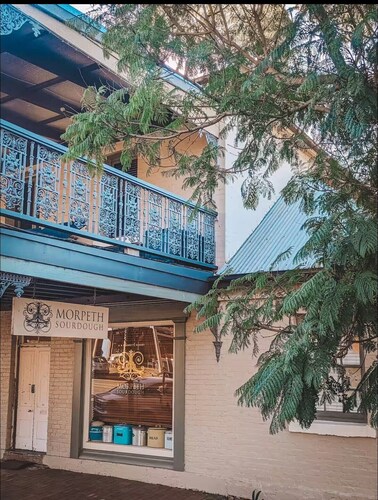 Lorn Farm Stay 30 minutes to Hunter Valley wineries & wide open spaces.