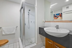 Towels, soap, shampoo, toilet paper