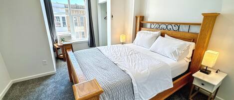 2 chambres, fer et planche Ă repasser, Wi-Fi, literie fournie