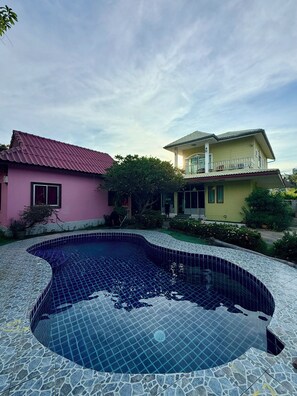 Front of property - Wave point resort  (Pattaya)