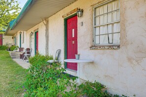 Terrace/patio - On-Site Hiking Trails: Cozy Lake Whitney Studio! (Whitney)
