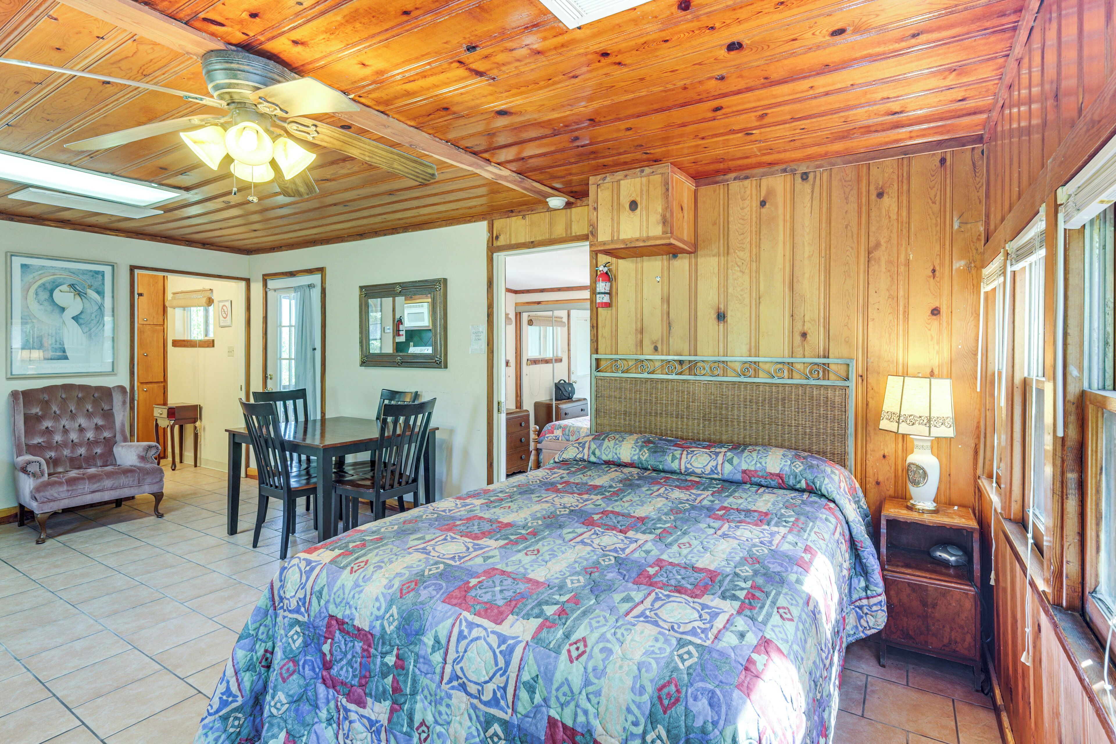 1 bedroom, internet, bed sheets