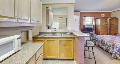 Hike, Fish & More: Quaint Lake Whitney Retreat