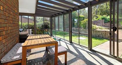 Bertie's 3 beaches -Firepit, 5min Walk to Beaches