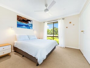 5 camere, una scrivania, ferro/asse da stiro, culla da viaggio