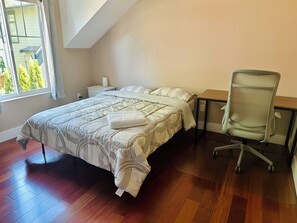 2 bedrooms, WiFi, bed sheets