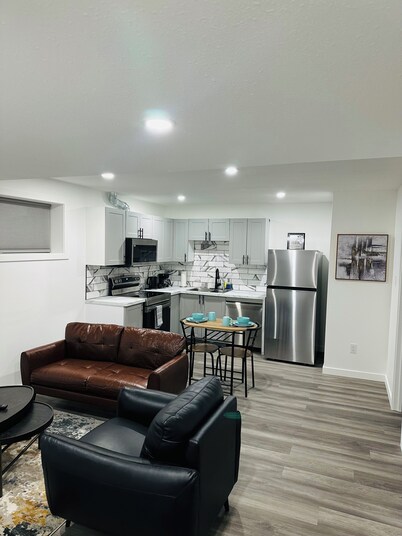 Spacious guest suite in Regina, Canada