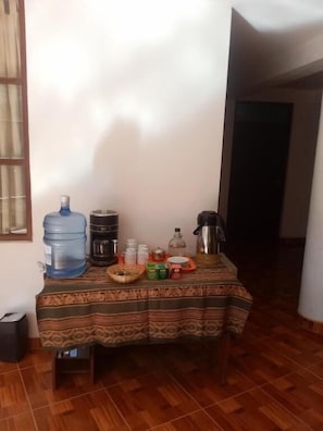 المنشأة من الداخل