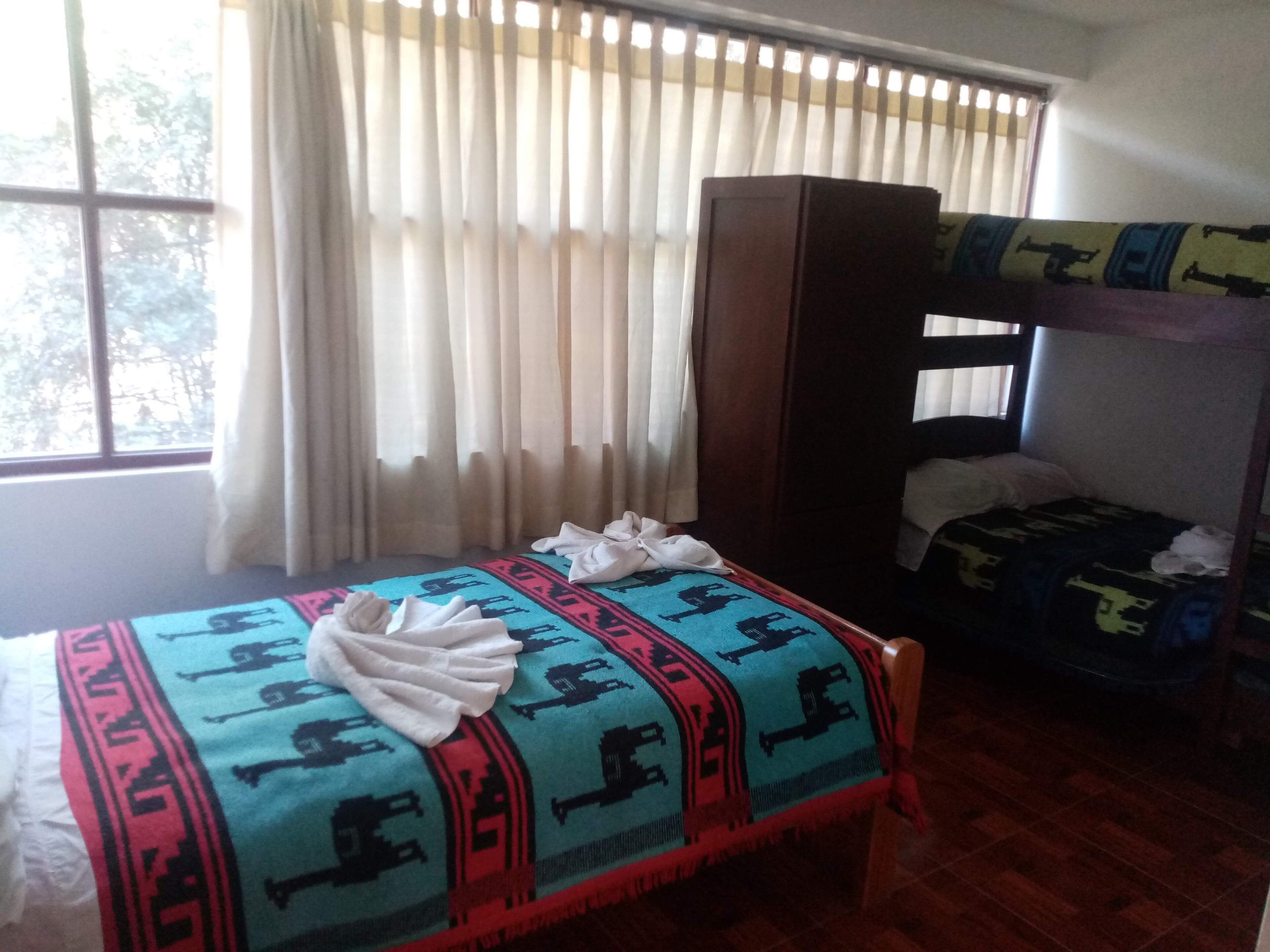 Triple Room, Mountain View | Egyptian cotton sheets, premium bedding, down comforters, pillowtop beds