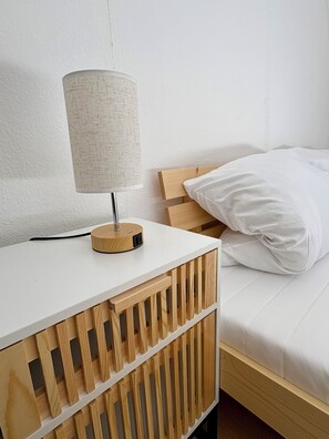 2 عدّة غرف نوم وواي فاي وملاءات أسرّة