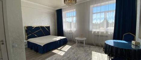Chambre triple Confort | AccĂšs au Wi-Fi (inclus)