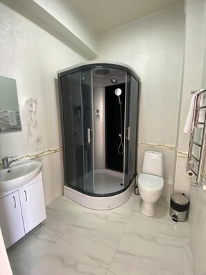 Double Room | Bathroom