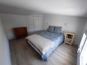 2 chambres, lit de bébé portatif, accès au Wi-Fi (inclus)