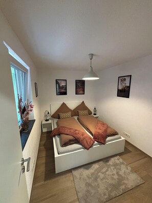 3 bedrooms, WiFi, bed sheets
