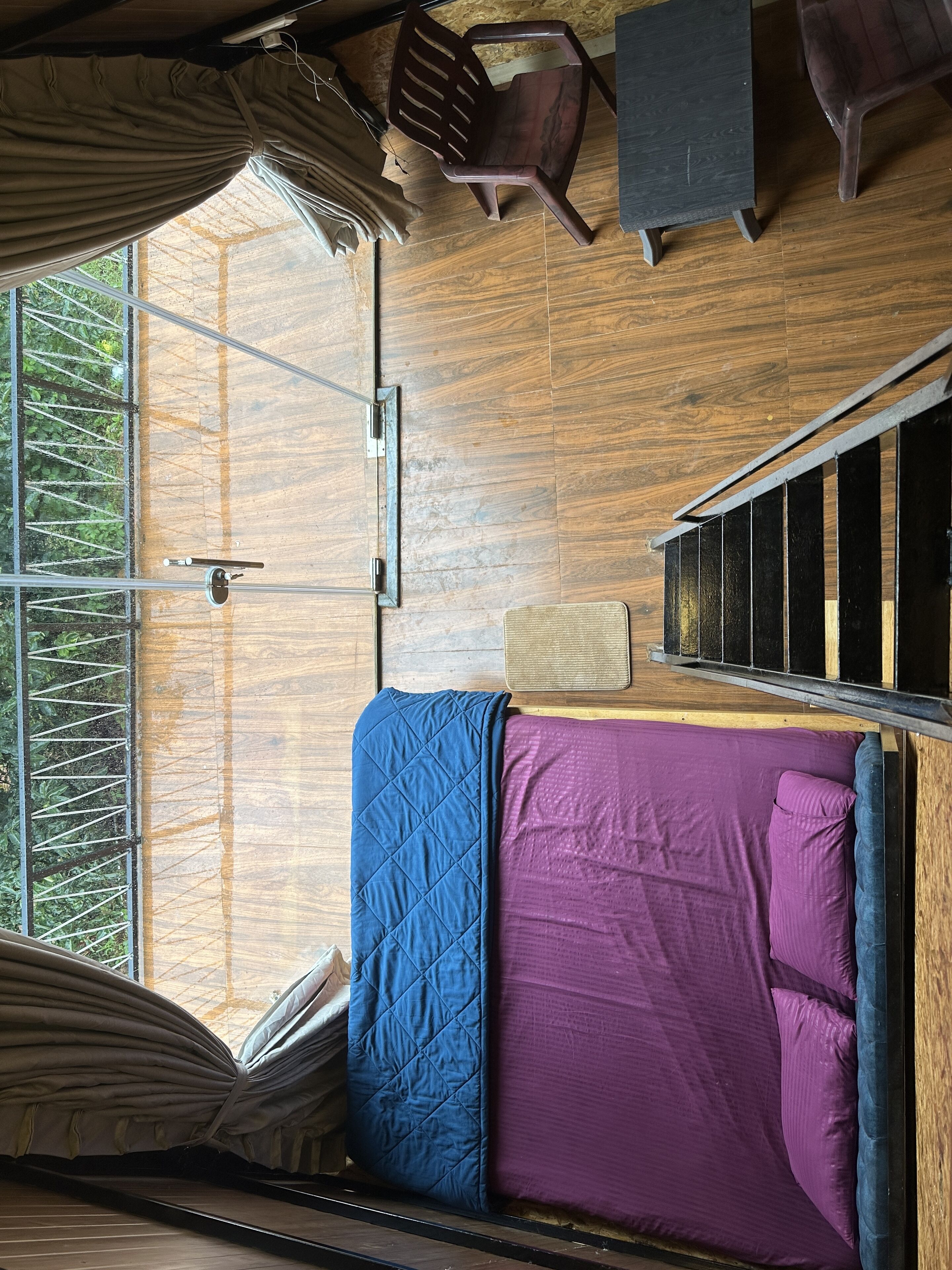 Sengetøy i egyptisk bomull, sengetøy av topp kvalitet og skrivebord