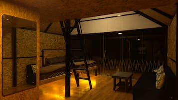Casa de campo familiar | Sábanas de algodón egipcio, ropa de cama de alta calidad y escritorio