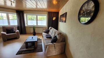 Télévision, chaîne hi-fi