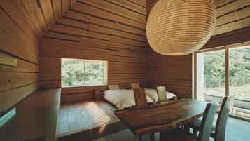 Coffres-forts dans les chambres, bureau, fer et planche à repasser