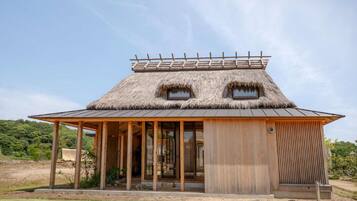 In-room safe, desk, iron/ironing board, free WiFi