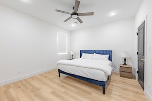 3 bedrooms, iron/ironing board, free WiFi, bed sheets