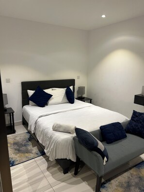 Studio, Balcony, City View