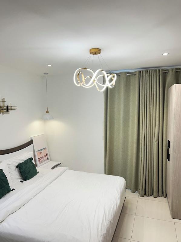 Studio, Balcony, City View | Desk, iron/ironing board, free WiFi