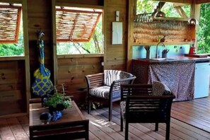 Outdoor dining - Tree house perched among the trees (Deshaies)