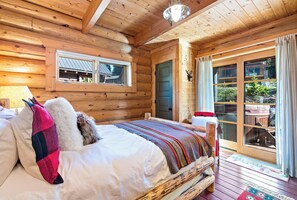 4 Schlafzimmer, Schreibtisch, Bügeleisen/Bügelbrett, Reisekinderbett