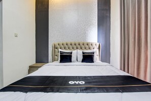 Quarto casal luxo | Wi-Fi de cortesia, roupa de cama