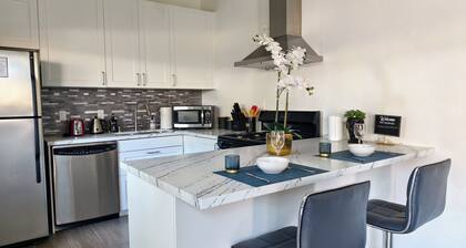 Central Location + Parking + AC + Kitchen + Wi-Fi 6