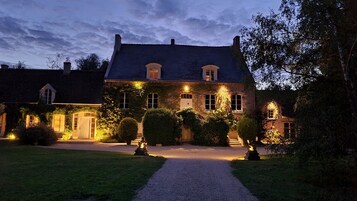 Fachada da propriedade