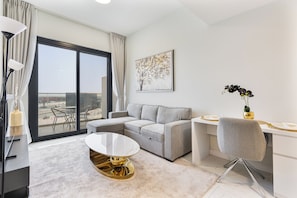 Exclusive Apartment, Balcony, City View | Living room