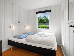 3 bedrooms, Internet