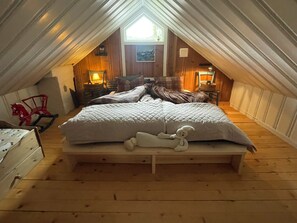 3 bedrooms, free WiFi, bed sheets
