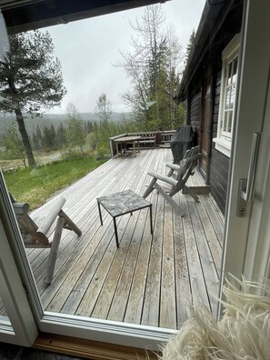 Terrace/patio - Winter and summer lodge for adventures, wilderness experience in the N.mountains (Innlandet)