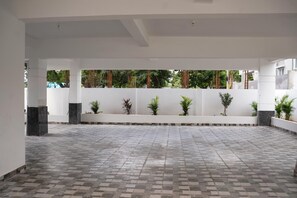 Parking pour vans accessible aux personnes en fauteuil roulant