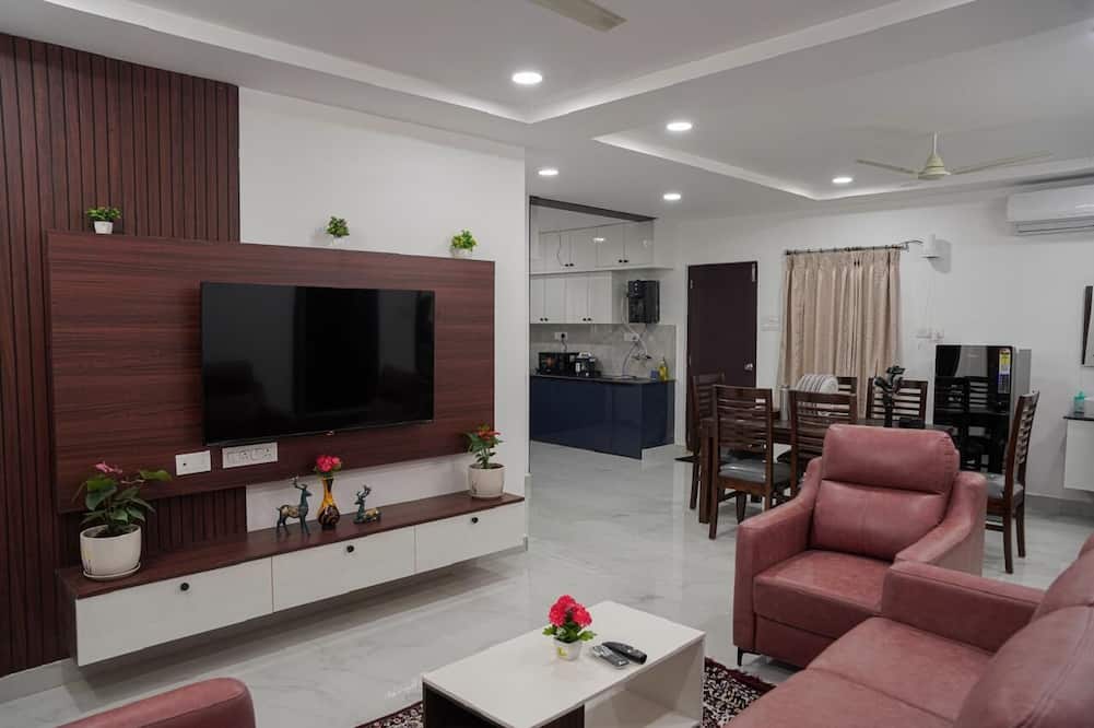 Manish Suites & Service Apartments