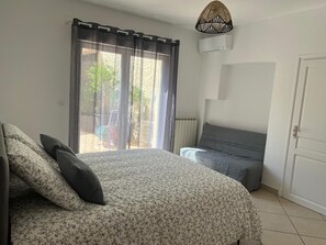 3 chambres, fer et planche Ă repasser, accĂšs Internet, draps fournis