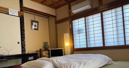 The whole building can be rented (only for guests) Long term welcome Outlet 7 min walk 11 people 1 bedding per person, no hassle Max 12 people, clean, spacious with Japanese style rooms 4 free parking spaces 4 bedrooms BBQ reservations possible