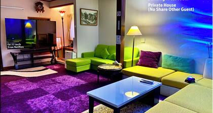 The whole building can be rented (only for guests) Long term welcome Outlet 7 min walk 11 people 1 bedding per person, no hassle Max 12 people, clean, spacious with Japanese style rooms 4 free parking spaces 4 bedrooms BBQ reservations possible