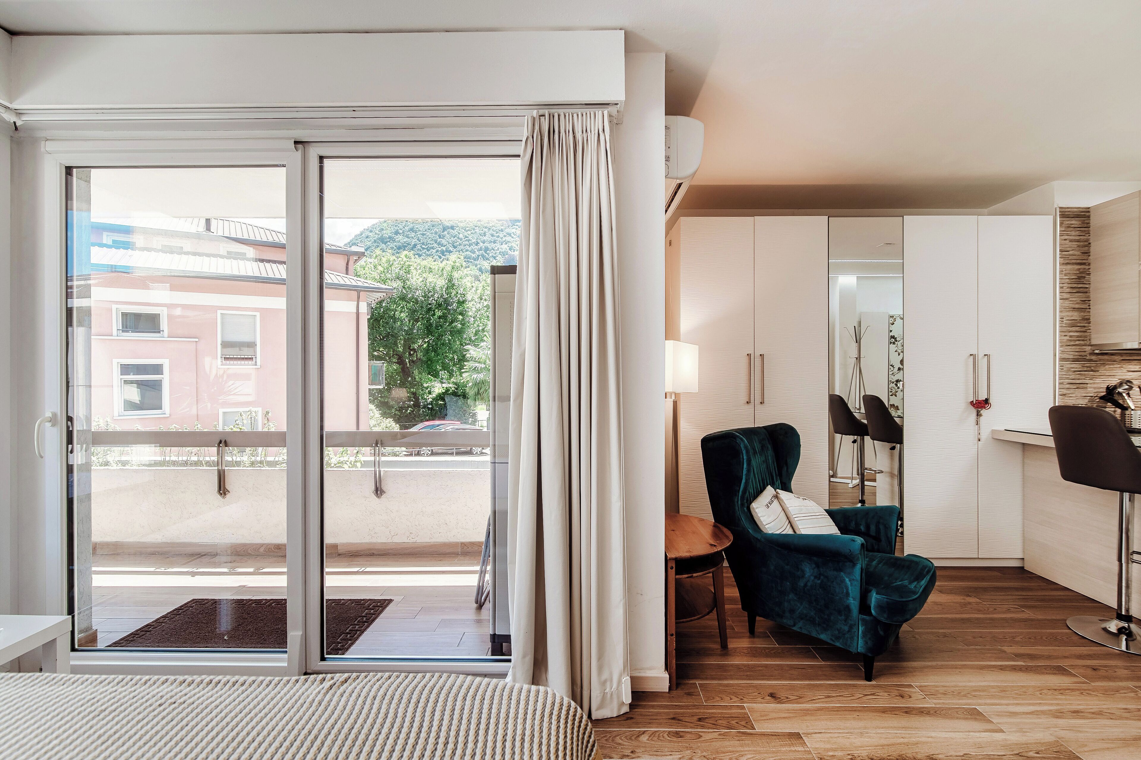 Deluxe Studio, City View | Living area | Flat-screen TV