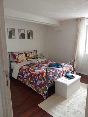 2 bedrooms, WiFi, bed sheets