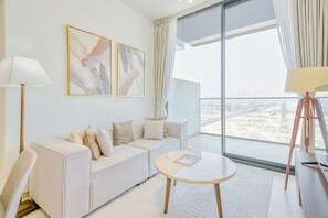 Exclusive Apartment, Balcony, City View | Living room